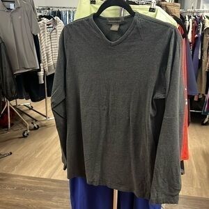 Banana republic long sleeve size, small V-neck shirt